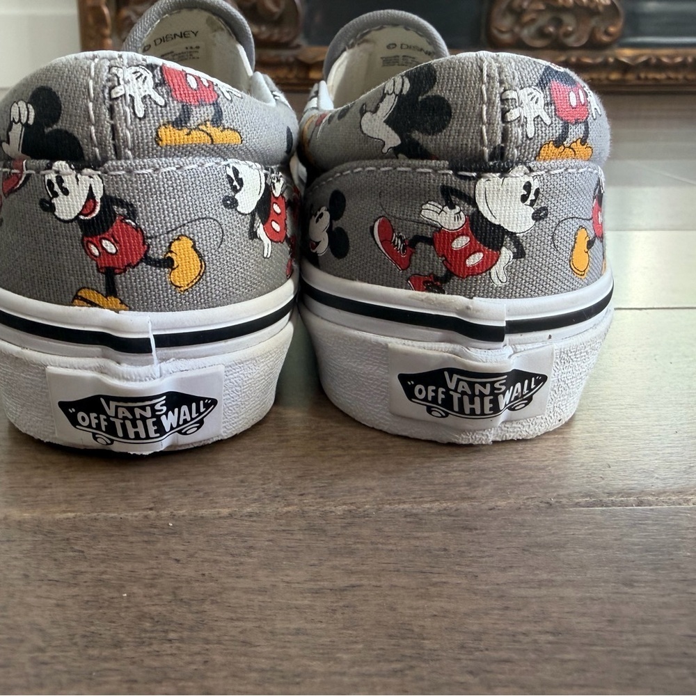 Vans Kids Mickey Mouse Slip-On Sneakers - Gray - Picture 4 of 6